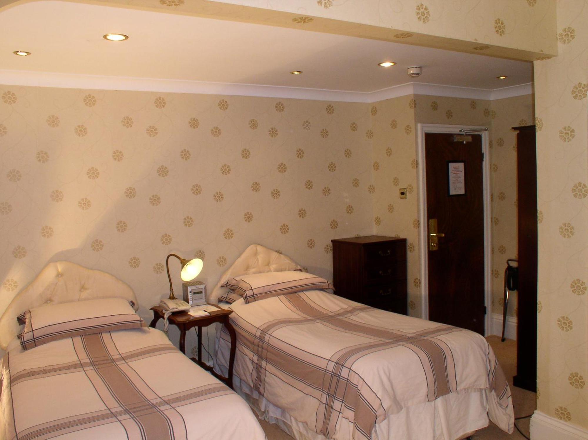 Oakwood Hall Hotel Bingley Zewnętrze zdjęcie